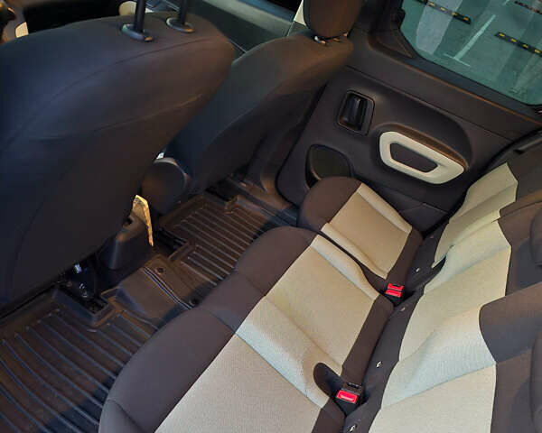 Серый Ситроен Берлинго, объемом двигателя 1.6 л и пробегом 93 тыс. км за 19999 $, фото 12 на Automoto.ua