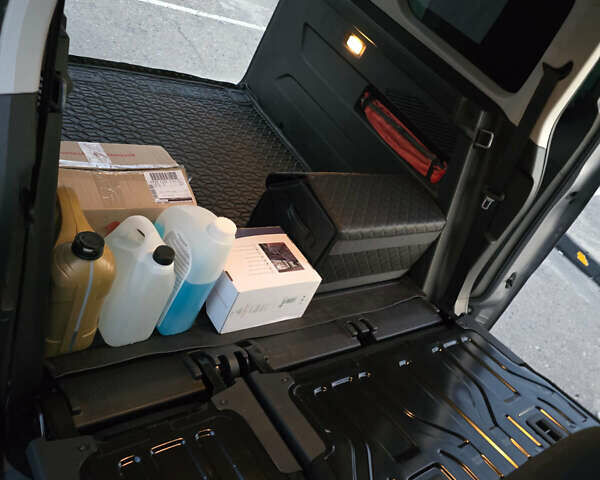 Серый Ситроен Берлинго, объемом двигателя 1.6 л и пробегом 93 тыс. км за 19999 $, фото 14 на Automoto.ua