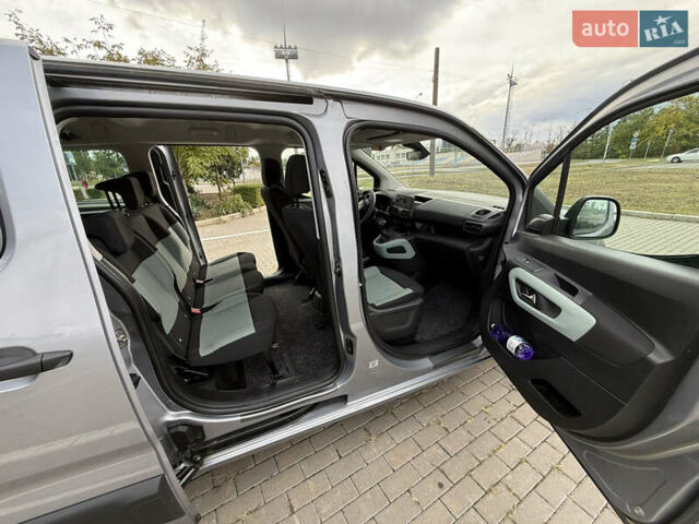 Серый Ситроен Берлинго, объемом двигателя 1.56 л и пробегом 27 тыс. км за 20999 $, фото 20 на Automoto.ua