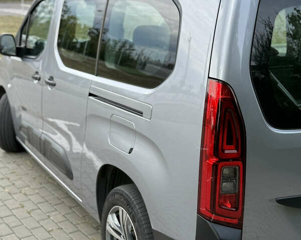 Серый Ситроен Берлинго, объемом двигателя 1.56 л и пробегом 27 тыс. км за 20999 $, фото 7 на Automoto.ua