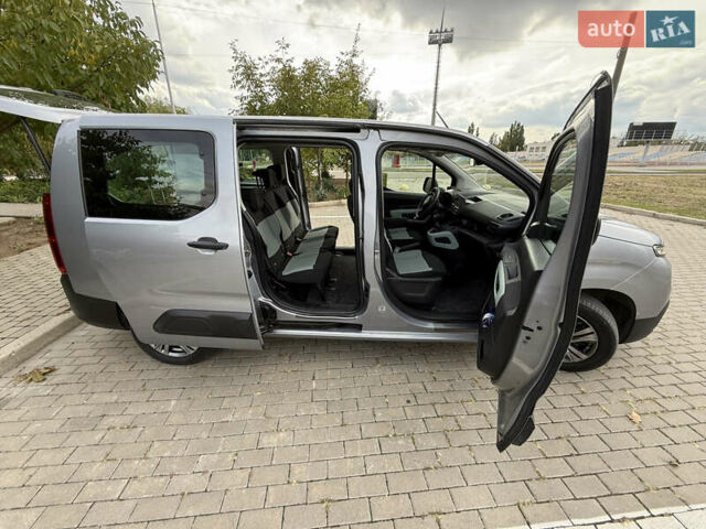 Серый Ситроен Берлинго, объемом двигателя 1.56 л и пробегом 27 тыс. км за 20999 $, фото 19 на Automoto.ua