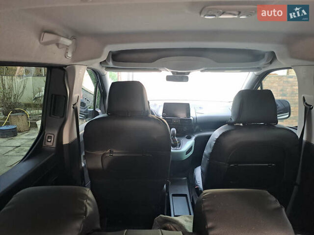 Серый Ситроен Берлинго, объемом двигателя 1.5 л и пробегом 148 тыс. км за 19300 $, фото 5 на Automoto.ua