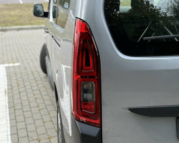 Серый Ситроен Берлинго, объемом двигателя 1.56 л и пробегом 27 тыс. км за 20999 $, фото 8 на Automoto.ua