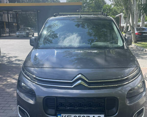Сірий Сітроен Берлінго, об'ємом двигуна 1.56 л та пробігом 111 тис. км за 19500 $, фото 1 на Automoto.ua