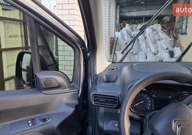 Сірий Сітроен Берлінго, об'ємом двигуна 1.5 л та пробігом 40 тис. км за 20383 $, фото 13 на Automoto.ua