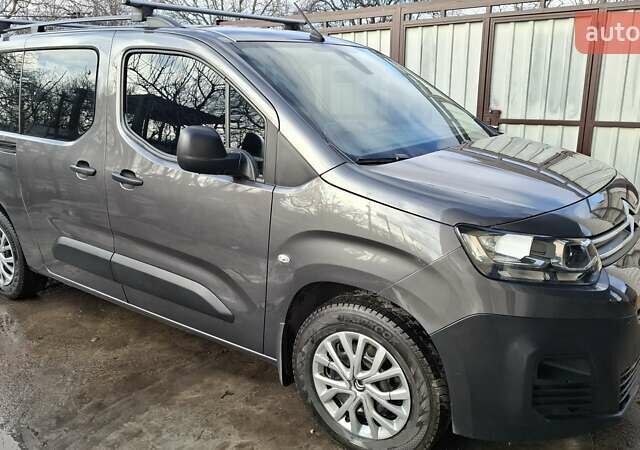 Сірий Сітроен Берлінго, об'ємом двигуна 1.5 л та пробігом 40 тис. км за 20383 $, фото 1 на Automoto.ua