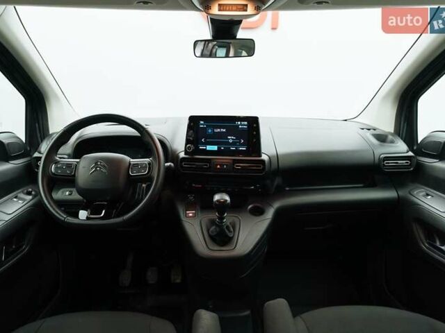 Сірий Сітроен Берлінго, об'ємом двигуна 1.5 л та пробігом 27 тис. км за 23589 $, фото 8 на Automoto.ua