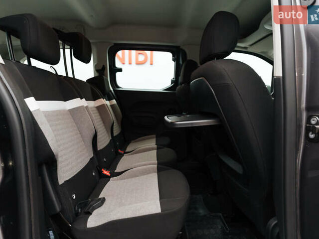 Сірий Сітроен Берлінго, об'ємом двигуна 1.5 л та пробігом 27 тис. км за 23589 $, фото 12 на Automoto.ua