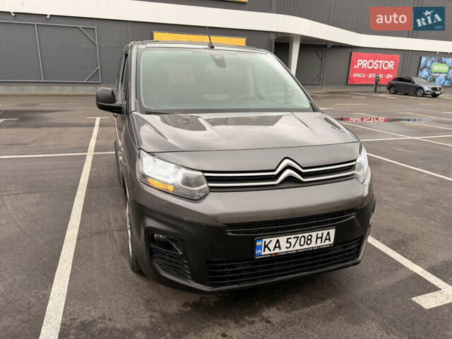 Сірий Сітроен Берлінго, об'ємом двигуна 1.5 л та пробігом 78 тис. км за 21500 $, фото 23 на Automoto.ua