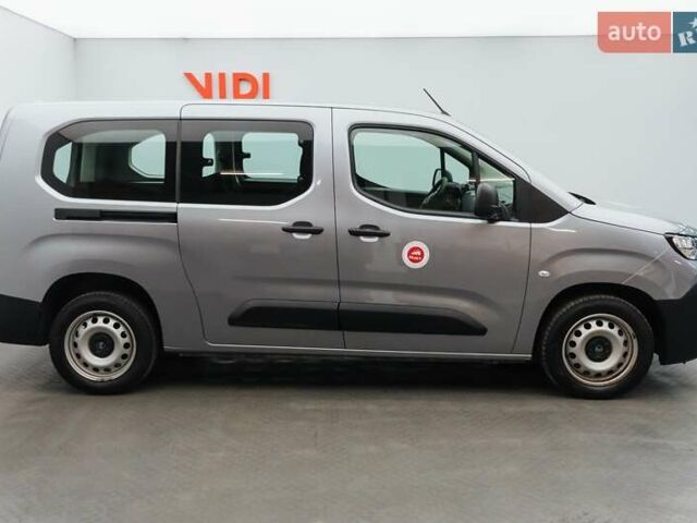 Серый Ситроен Берлинго, объемом двигателя 1.5 л и пробегом 28 тыс. км за 23341 $, фото 4 на Automoto.ua