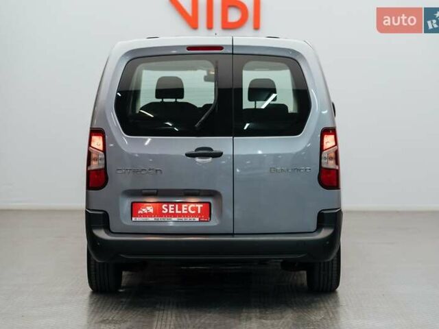 Серый Ситроен Берлинго, объемом двигателя 1.5 л и пробегом 28 тыс. км за 23341 $, фото 3 на Automoto.ua