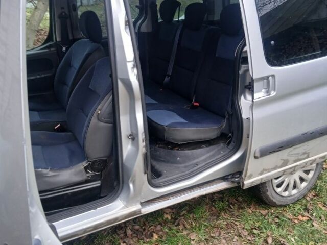 Серый Ситроен Берлинго, объемом двигателя 2 л и пробегом 370 тыс. км за 1270 $, фото 5 на Automoto.ua