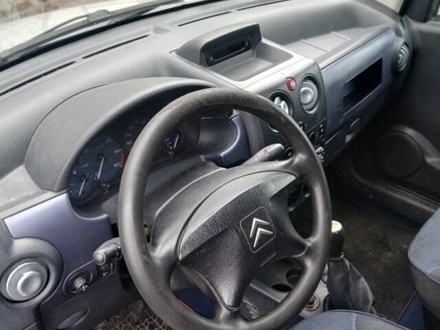 Серый Ситроен Берлинго, объемом двигателя 2 л и пробегом 370 тыс. км за 1270 $, фото 7 на Automoto.ua