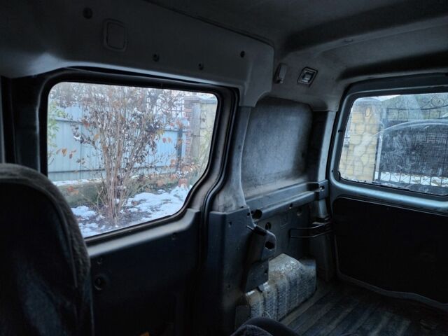 Серый Ситроен Берлинго, объемом двигателя 1.9 л и пробегом 420 тыс. км за 1999 $, фото 14 на Automoto.ua