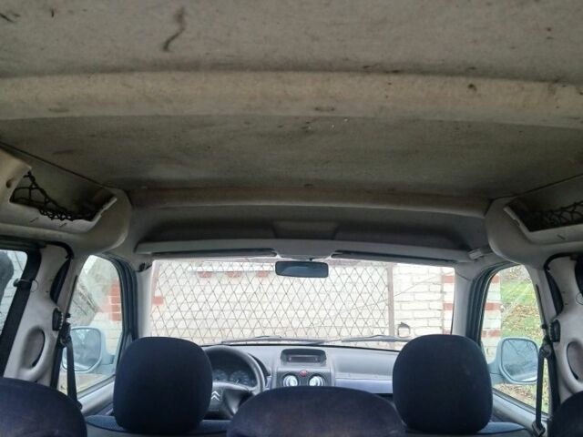 Серый Ситроен Берлинго, объемом двигателя 2 л и пробегом 370 тыс. км за 1270 $, фото 10 на Automoto.ua