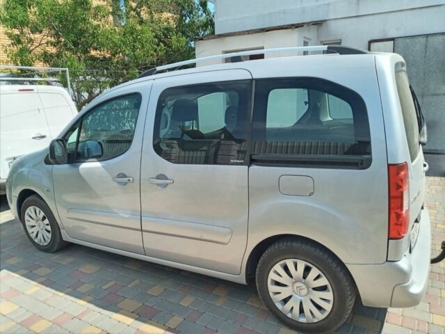 Серый Ситроен Берлинго, объемом двигателя 1.6 л и пробегом 250 тыс. км за 6900 $, фото 4 на Automoto.ua