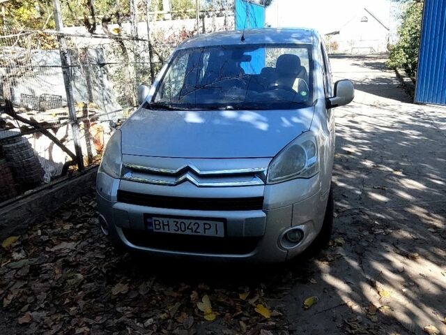 Серый Ситроен Берлинго, объемом двигателя 1.6 л и пробегом 353 тыс. км за 7600 $, фото 2 на Automoto.ua