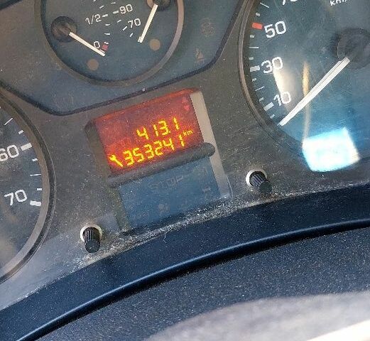 Серый Ситроен Берлинго, объемом двигателя 1.6 л и пробегом 353 тыс. км за 7600 $, фото 6 на Automoto.ua