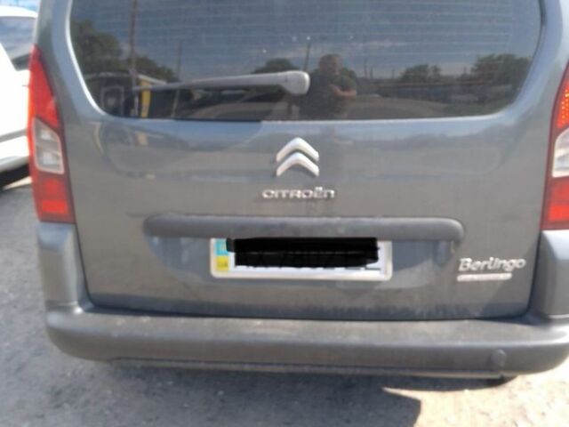 Серый Ситроен Берлинго, объемом двигателя 1.6 л и пробегом 260 тыс. км за 8000 $, фото 3 на Automoto.ua