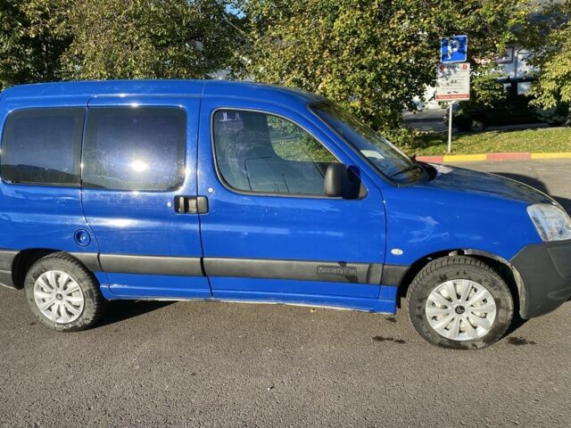 Синий Ситроен Берлинго, объемом двигателя 1.9 л и пробегом 226 тыс. км за 3300 $, фото 5 на Automoto.ua