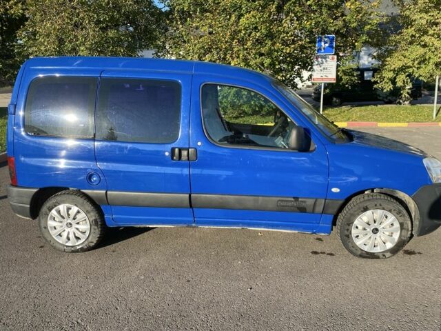 Синий Ситроен Берлинго, объемом двигателя 1.9 л и пробегом 226 тыс. км за 3300 $, фото 6 на Automoto.ua