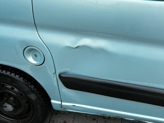 Синий Ситроен Берлинго, объемом двигателя 1.4 л и пробегом 148 тыс. км за 3500 $, фото 7 на Automoto.ua