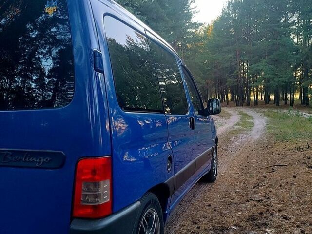 Синий Ситроен Берлинго, объемом двигателя 1.6 л и пробегом 283 тыс. км за 2250 $, фото 1 на Automoto.ua