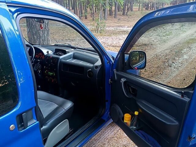 Синий Ситроен Берлинго, объемом двигателя 1.6 л и пробегом 283 тыс. км за 2250 $, фото 5 на Automoto.ua