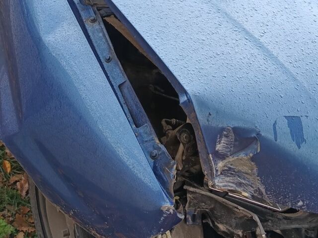 Синій Сітроен Берлінго, об'ємом двигуна 0 л та пробігом 300 тис. км за 1000 $, фото 1 на Automoto.ua