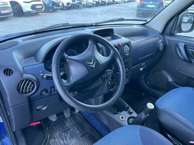 Синий Ситроен Берлинго, объемом двигателя 1.4 л и пробегом 203 тыс. км за 4190 $, фото 15 на Automoto.ua