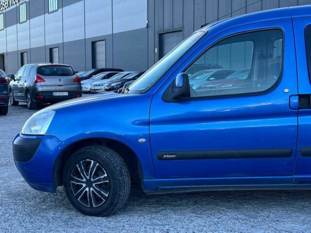 Синий Ситроен Берлинго, объемом двигателя 1.4 л и пробегом 203 тыс. км за 4190 $, фото 1 на Automoto.ua