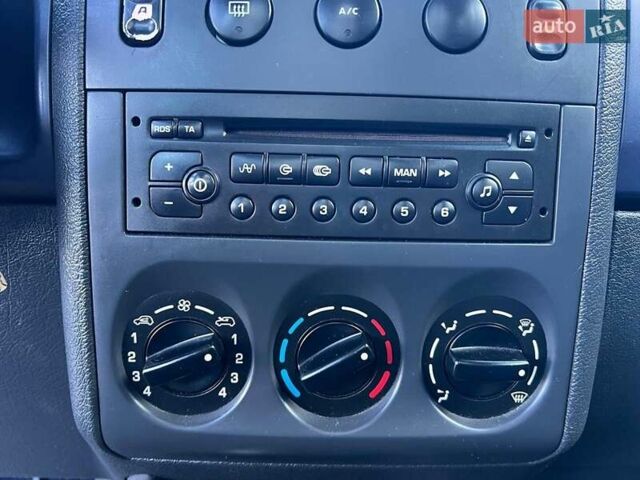 Синій Сітроен Берлінго, об'ємом двигуна 1.4 л та пробігом 203 тис. км за 4190 $, фото 25 на Automoto.ua