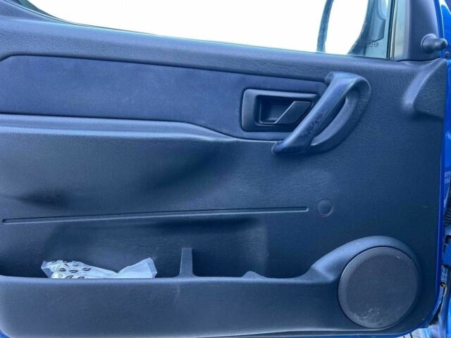 Синий Ситроен Берлинго, объемом двигателя 1.4 л и пробегом 203 тыс. км за 4190 $, фото 14 на Automoto.ua