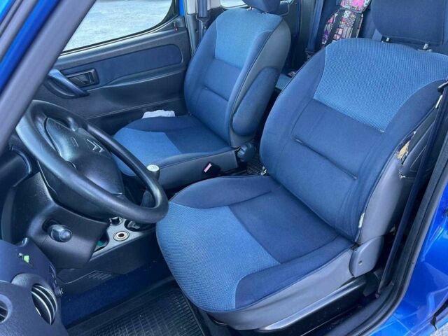 Синий Ситроен Берлинго, объемом двигателя 1.4 л и пробегом 203 тыс. км за 4190 $, фото 16 на Automoto.ua