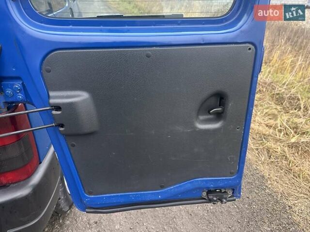 Синий Ситроен Берлинго, объемом двигателя 2 л и пробегом 197 тыс. км за 4999 $, фото 16 на Automoto.ua