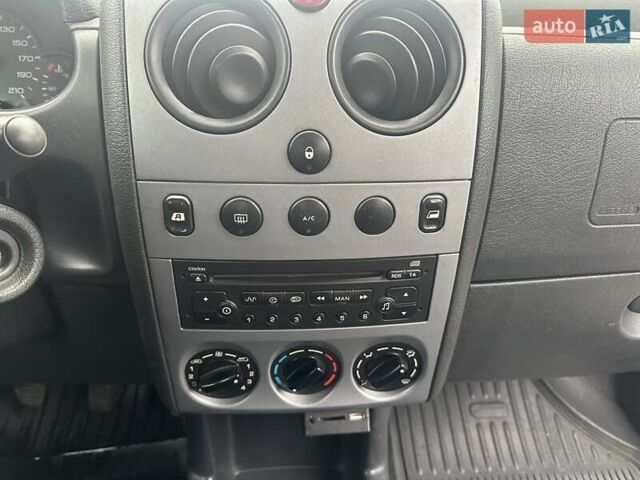 Синий Ситроен Берлинго, объемом двигателя 2 л и пробегом 197 тыс. км за 4999 $, фото 27 на Automoto.ua