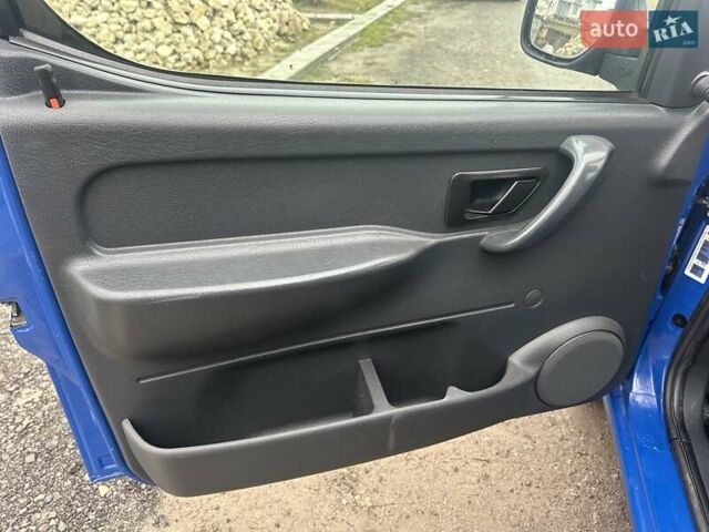 Синий Ситроен Берлинго, объемом двигателя 2 л и пробегом 197 тыс. км за 4999 $, фото 12 на Automoto.ua