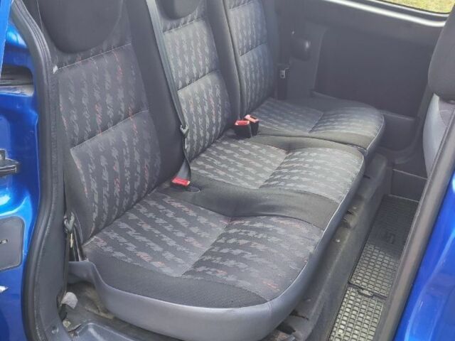 Синий Ситроен Берлинго, объемом двигателя 1.6 л и пробегом 275 тыс. км за 4200 $, фото 4 на Automoto.ua