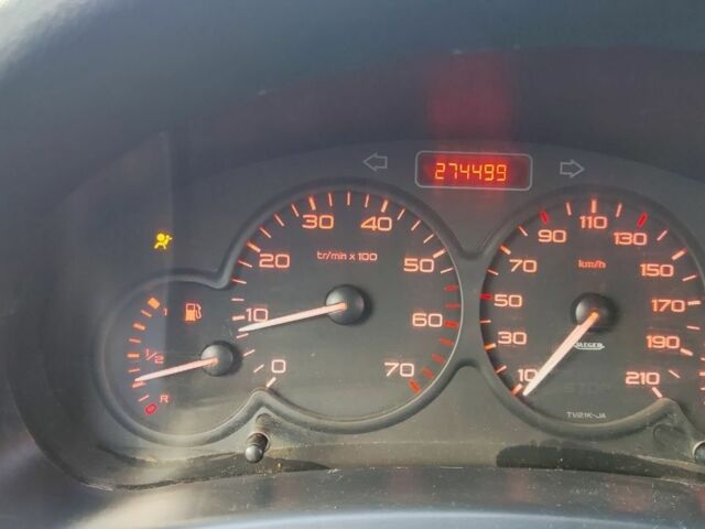 Синий Ситроен Берлинго, объемом двигателя 1.6 л и пробегом 275 тыс. км за 4200 $, фото 7 на Automoto.ua