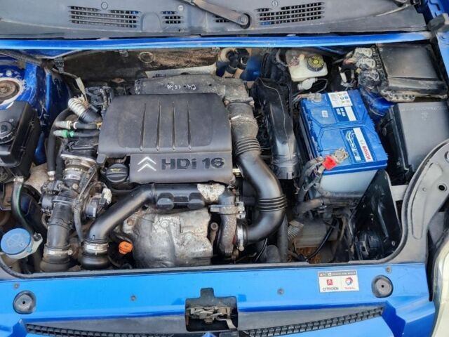 Синий Ситроен Берлинго, объемом двигателя 1.6 л и пробегом 275 тыс. км за 4200 $, фото 5 на Automoto.ua