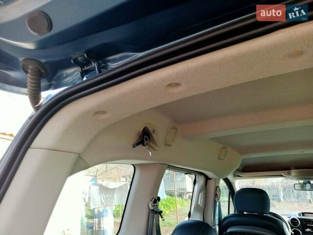 Синій Сітроен Берлінго, об'ємом двигуна 1.6 л та пробігом 285 тис. км за 5300 $, фото 30 на Automoto.ua