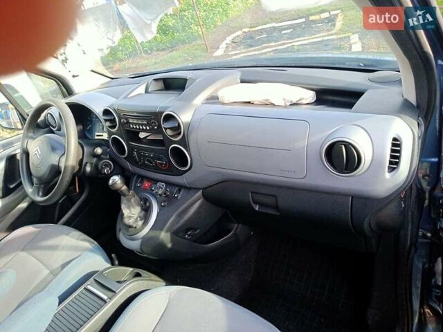 Синій Сітроен Берлінго, об'ємом двигуна 1.6 л та пробігом 285 тис. км за 5300 $, фото 47 на Automoto.ua