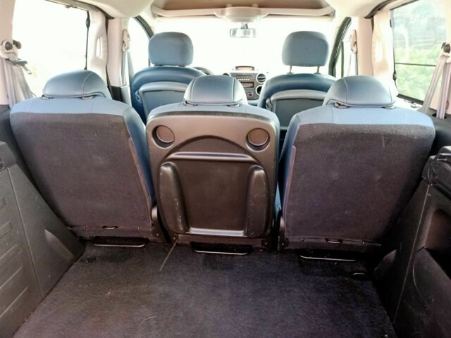 Синий Ситроен Берлинго, объемом двигателя 1.6 л и пробегом 285 тыс. км за 5200 $, фото 9 на Automoto.ua