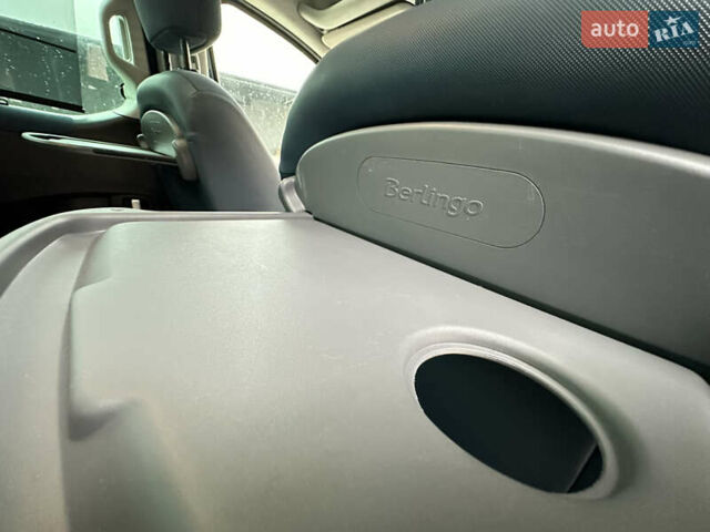 Синий Ситроен Берлинго, объемом двигателя 1.56 л и пробегом 296 тыс. км за 7200 $, фото 35 на Automoto.ua