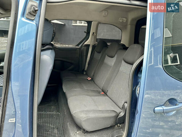 Синий Ситроен Берлинго, объемом двигателя 1.6 л и пробегом 207 тыс. км за 5950 $, фото 2 на Automoto.ua