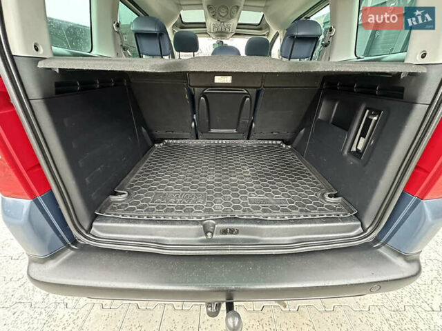 Синий Ситроен Берлинго, объемом двигателя 1.56 л и пробегом 296 тыс. км за 7200 $, фото 49 на Automoto.ua