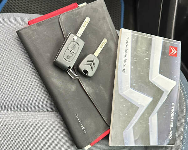 Синий Ситроен Берлинго, объемом двигателя 1.56 л и пробегом 296 тыс. км за 7200 $, фото 70 на Automoto.ua