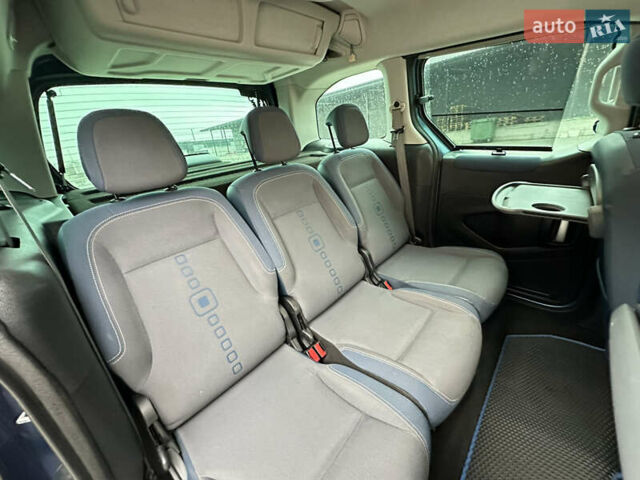 Синий Ситроен Берлинго, объемом двигателя 1.56 л и пробегом 296 тыс. км за 7200 $, фото 43 на Automoto.ua