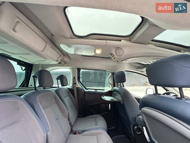 Синий Ситроен Берлинго, объемом двигателя 1.56 л и пробегом 296 тыс. км за 7200 $, фото 37 на Automoto.ua