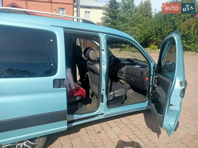 Синий Ситроен Берлинго, объемом двигателя 1.36 л и пробегом 222 тыс. км за 3900 $, фото 2 на Automoto.ua